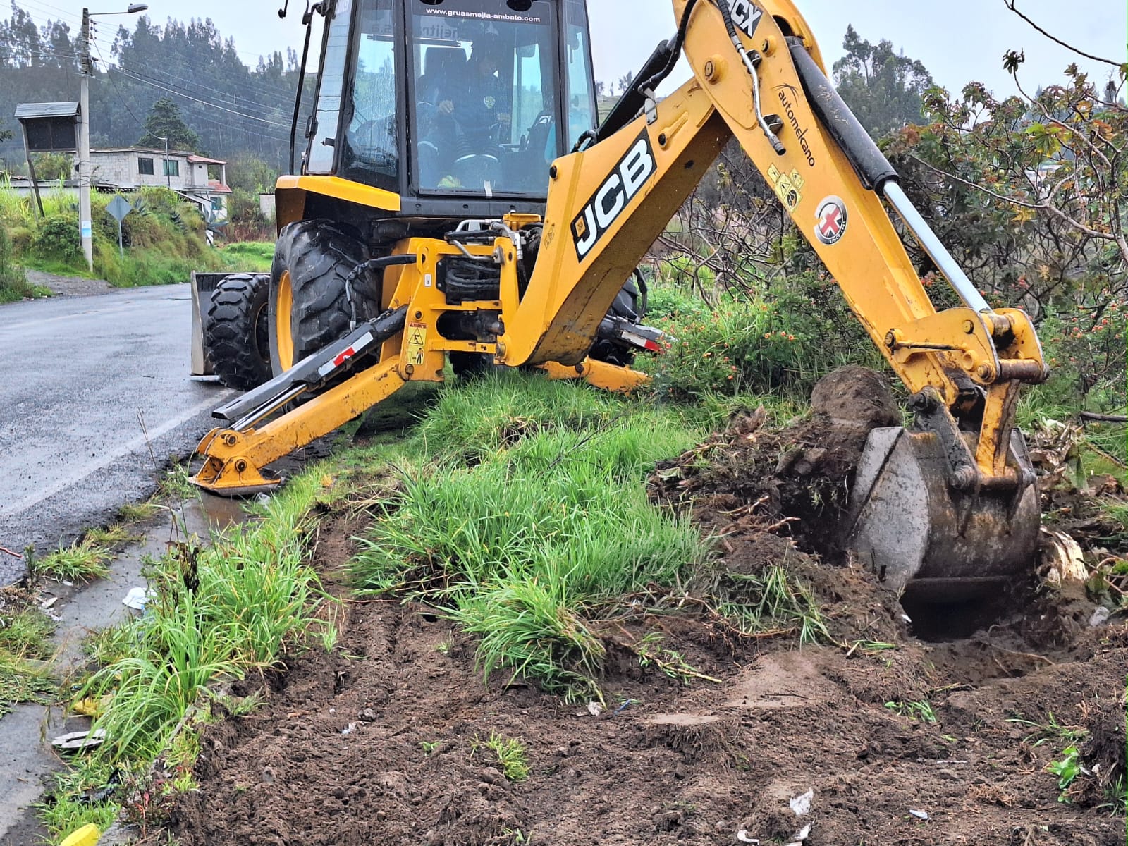 GADP PICAIHUA REALIZA ADECENTAMIENTO EN EL MIRADOR DEL CASERÍO MOLLEPAMBA PARA PROMOVER LA FORESTACIÓN